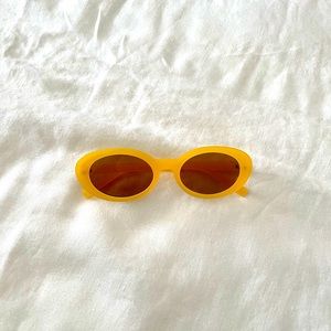 nice yellow sunglasses